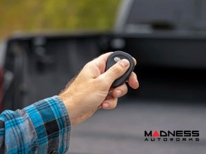 Chevrolet Silverado 2500 Bed Cover - Retractable - Powered - 6'9" Bed Chevrolet Silverado 2500 Bed Cover - Retractable - Powered - 6'9" Bed